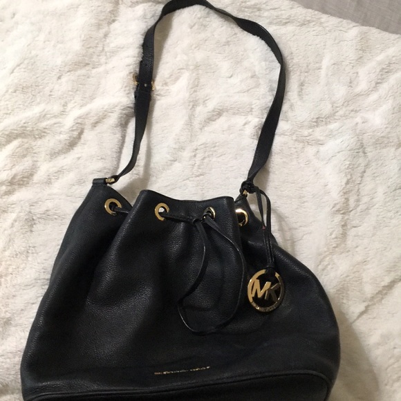 Black Michael kors bag - Picture 4 of 6